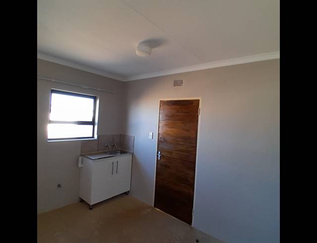 2 BEDROOM FREEHOLD FOR SALE IN NEW MODDER